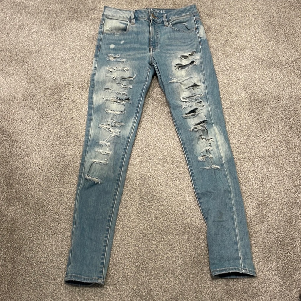 American Eagle high rise stretch distressed skinny jeans, Size 4